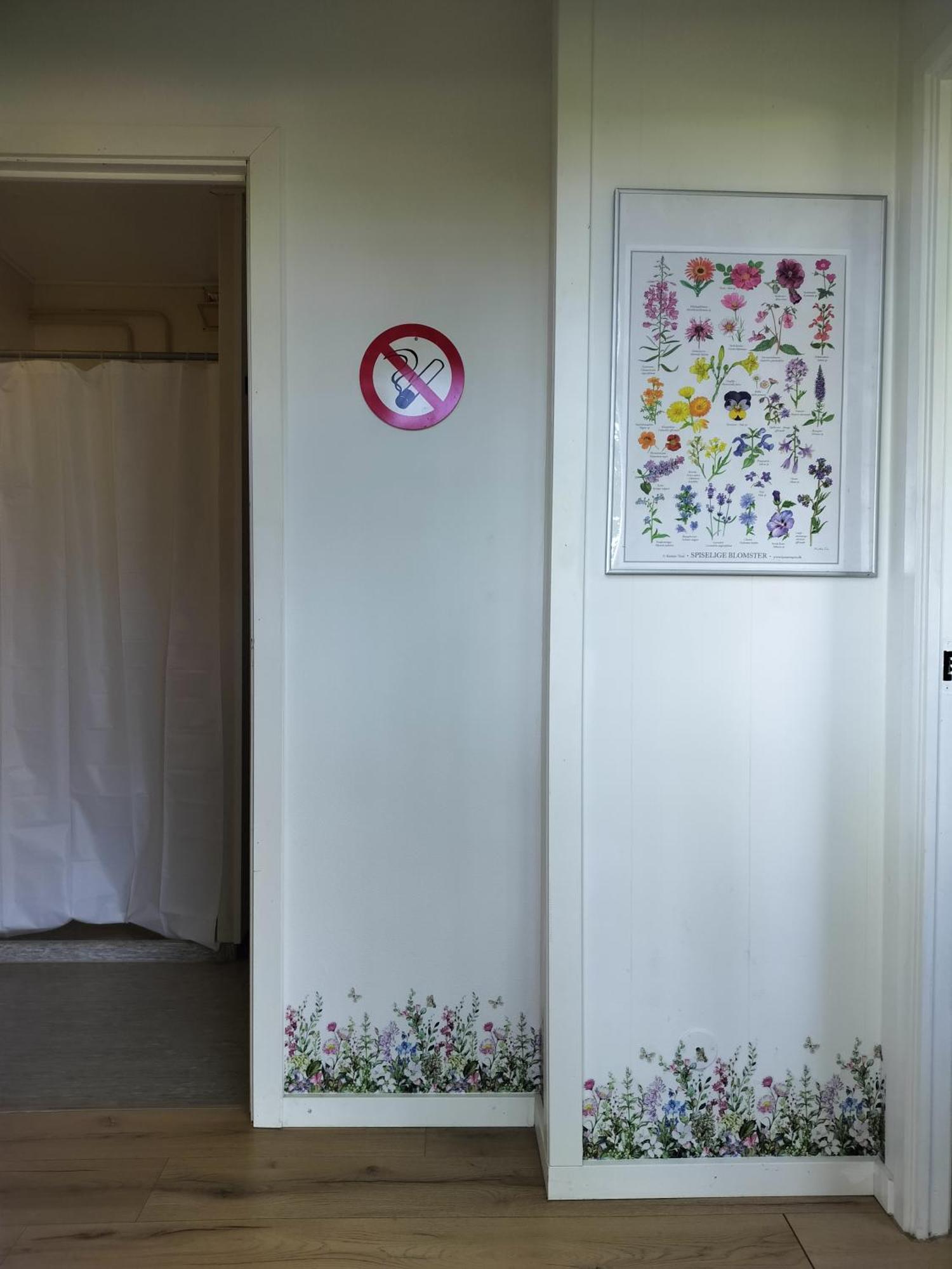 Vaerelse I Hytte Ved Stege Nor Exterior photo